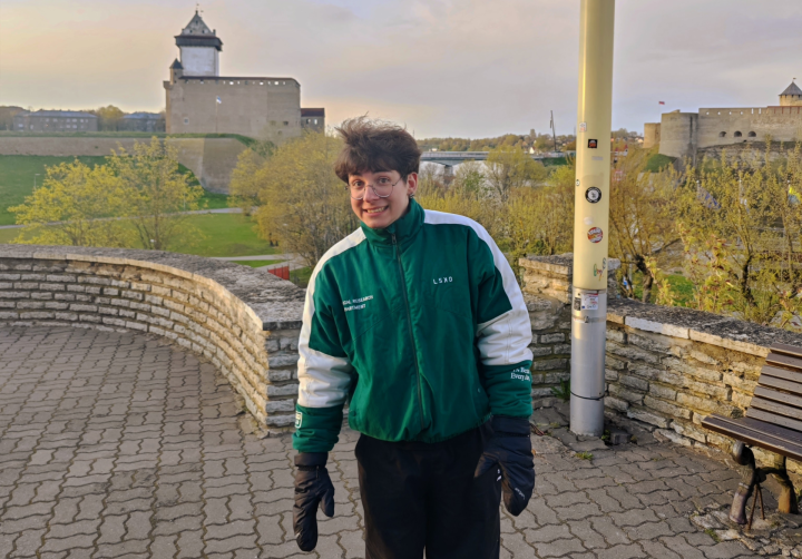 “Growing Through Smiles: A Volunteer’s Journey”